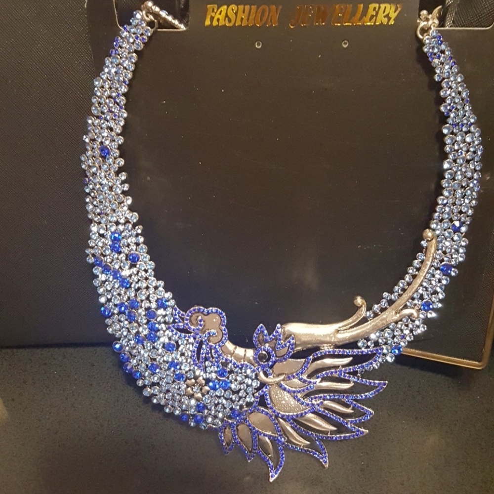 Beautiful Statement necklace